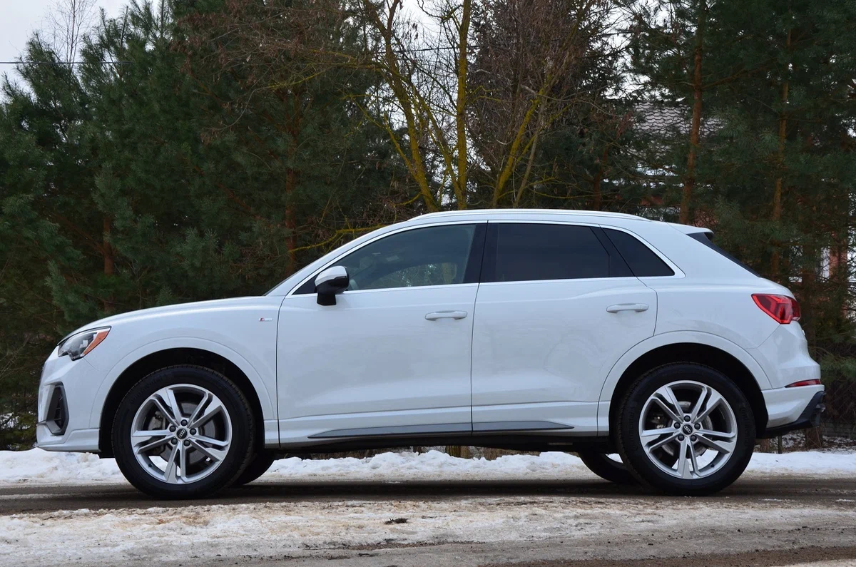 Audi Q3 II (F3) 2.0 2021
