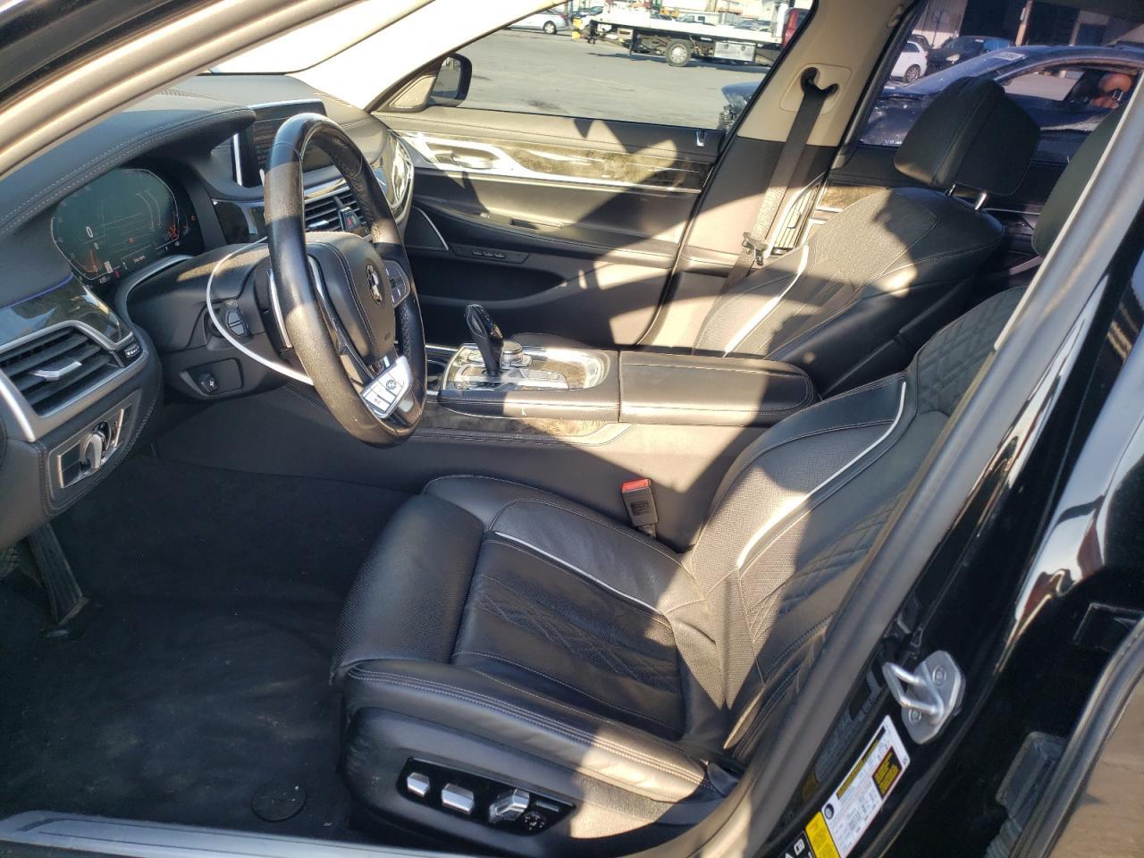 BMW 7 серии VI (G11/G12) Рестайлинг 4.4 2022