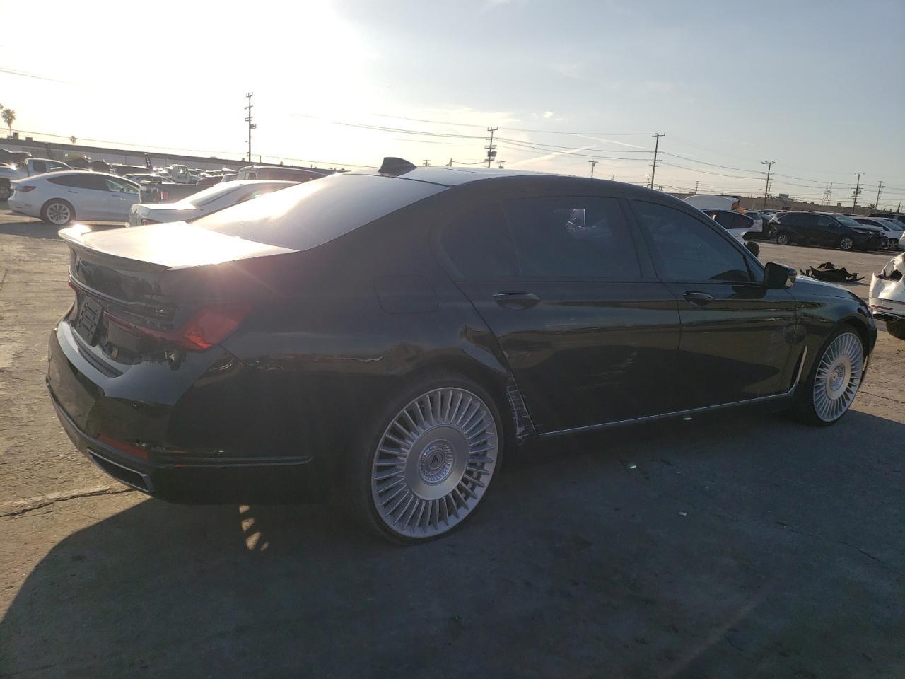 BMW 7 серии VI (G11/G12) Рестайлинг 4.4 2022