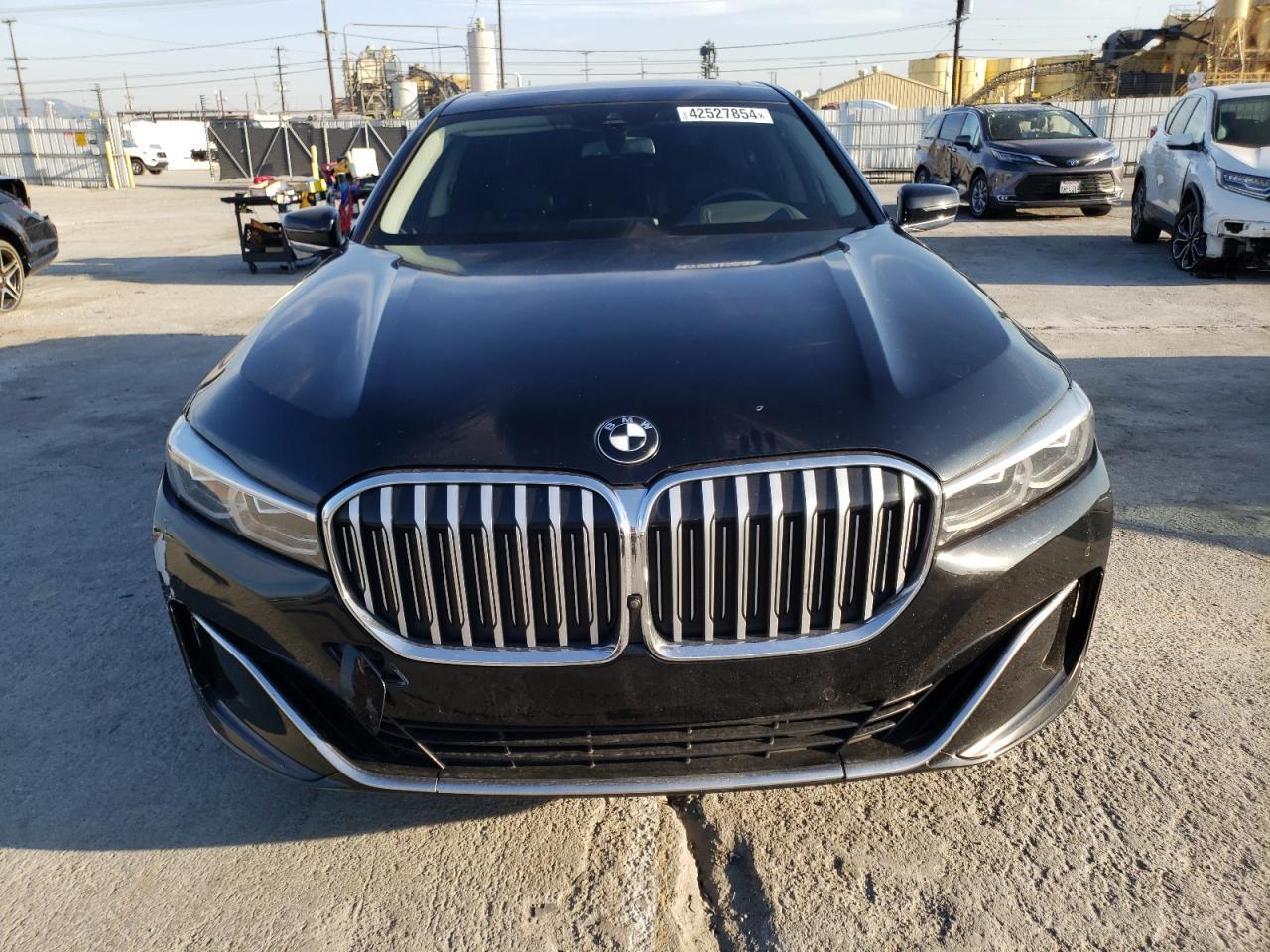 BMW 7 серии VI (G11/G12) Рестайлинг 4.4 2022