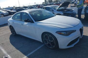 Alfa Romeo Giulia VELOCE RWD 2.0 2023
