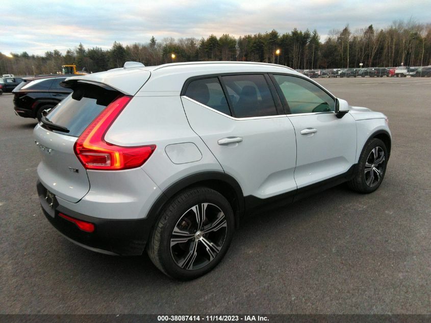 Volvo XC40 I 2.0 2022