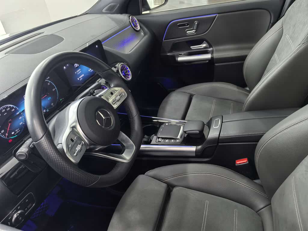 Mercedes-Benz EQA 300 4MATIC First Edition 2022