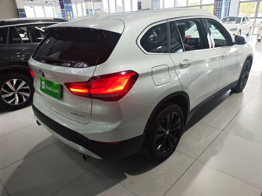 BMW X1 sDrive20i 2021 модельного года, комплектация Fashion.