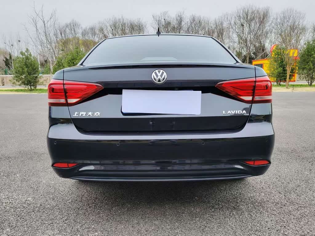 Volkswagen Lavida 2019 1.5 AT Comfort VI