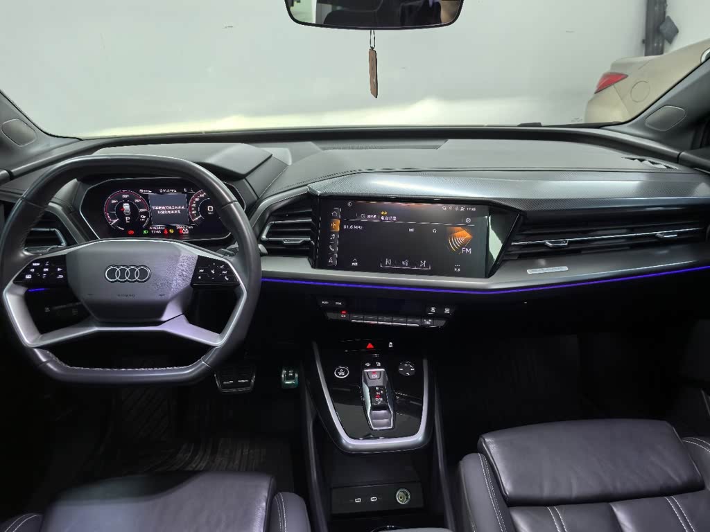 Audi Q4 e-tron 40 e-tron Edition 2022 года