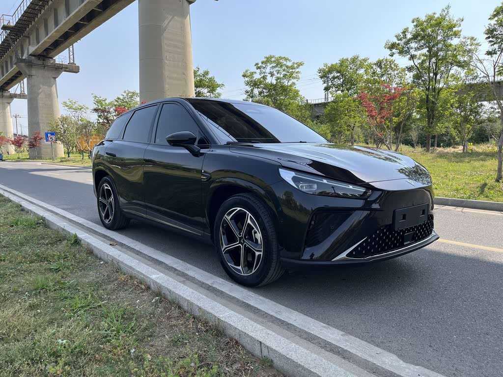 Neta L 2024 Extended Range 310 Flash Charge Red Edition