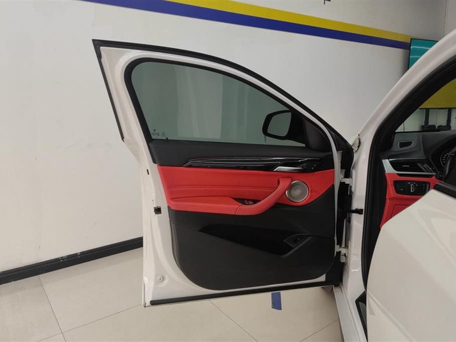 BMW X2 sDrive25i M Sport Package (2021)