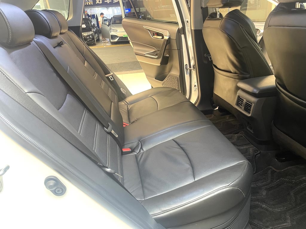 Toyota RAV4 Hybrid E+ 2WD Urban Pro 2.5L 2022