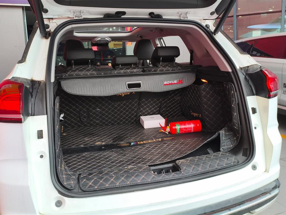 Geely Boyue X 1.8TD DCT Zhi Zun 2022