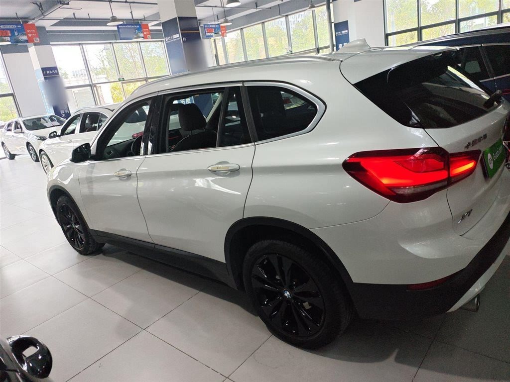 BMW X1 sDrive20i 2021 модельного года, комплектация Fashion.