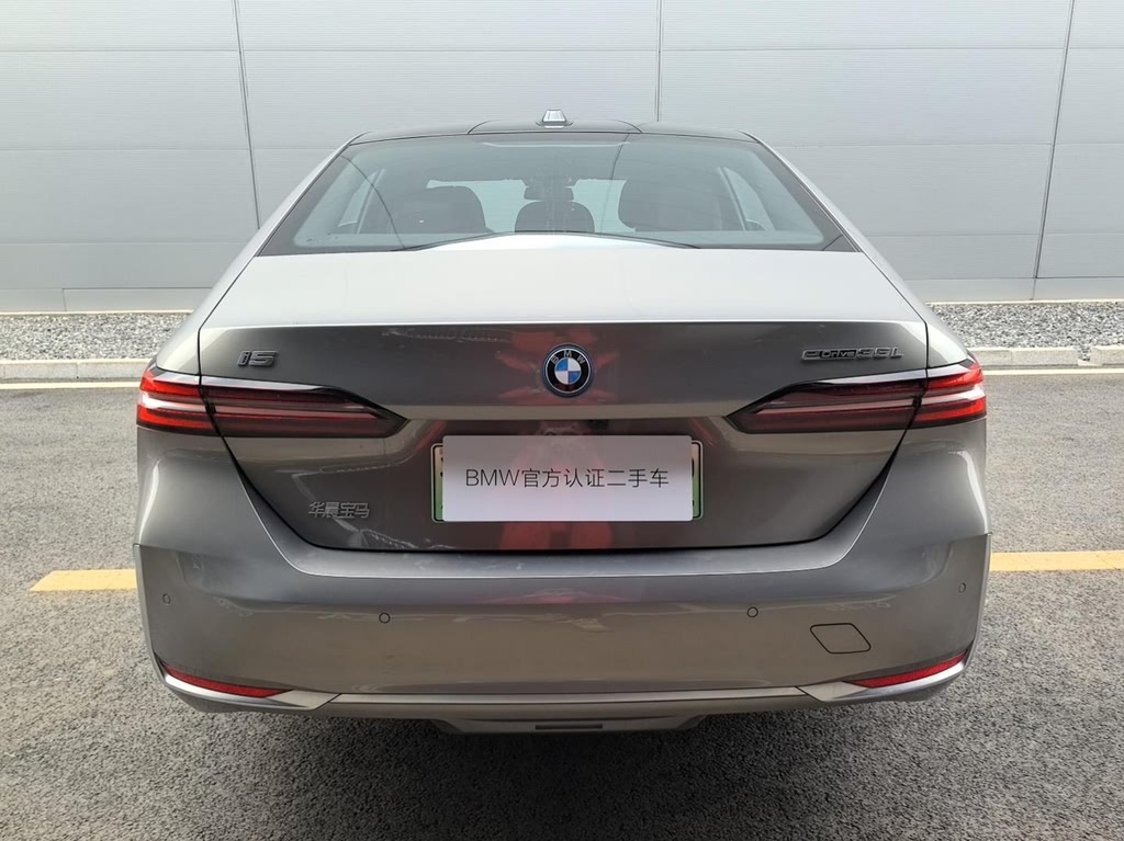 BMW i5 eDrive35L Luxury Line 2024