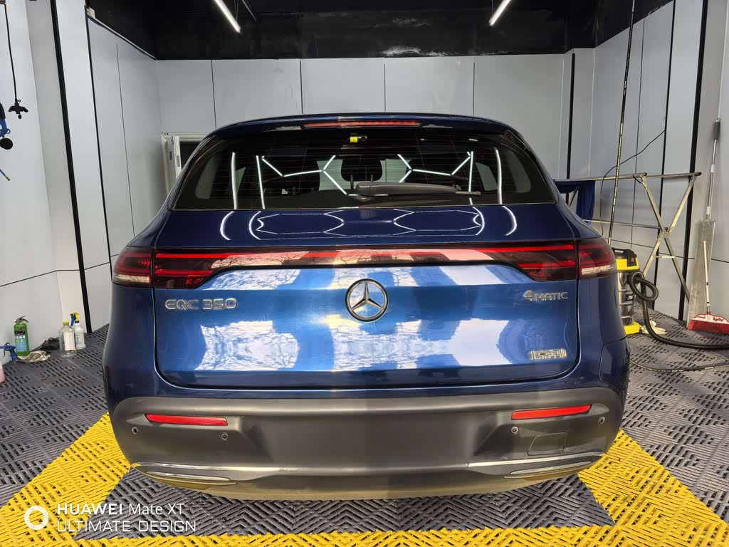 Mercedes-Benz EQC 350 4MATIC 2021 года