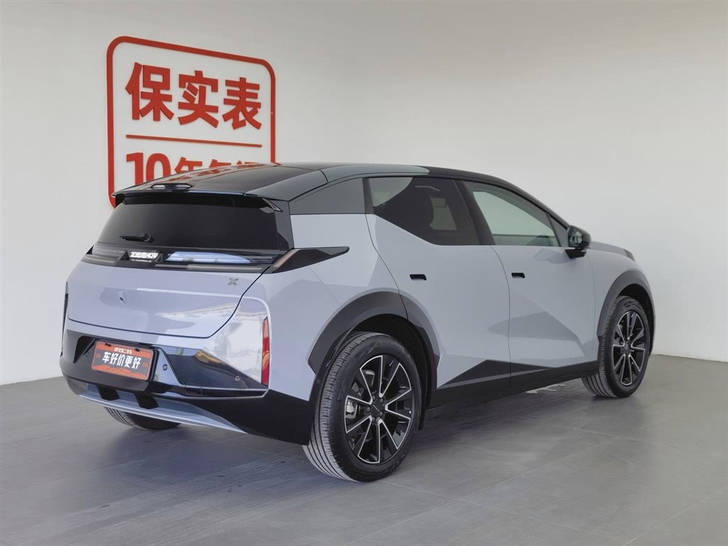 Zeekr X 2024, 4-местная заднеприводная версия
