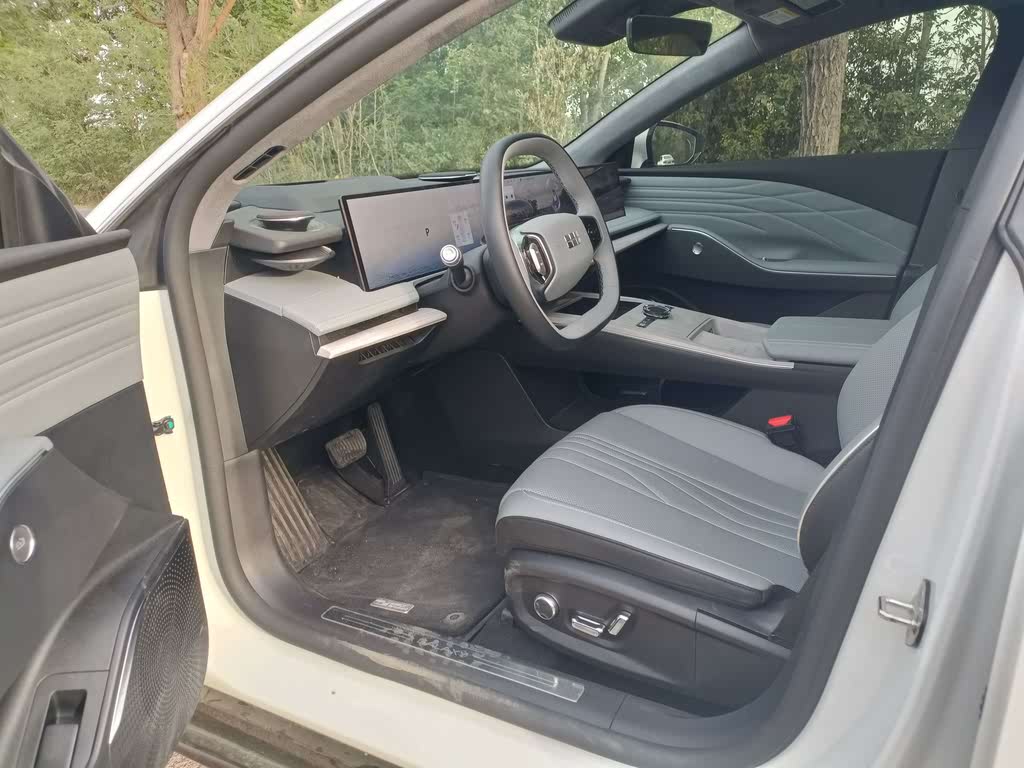 Galaxy E8 2024 550 km RWD Max