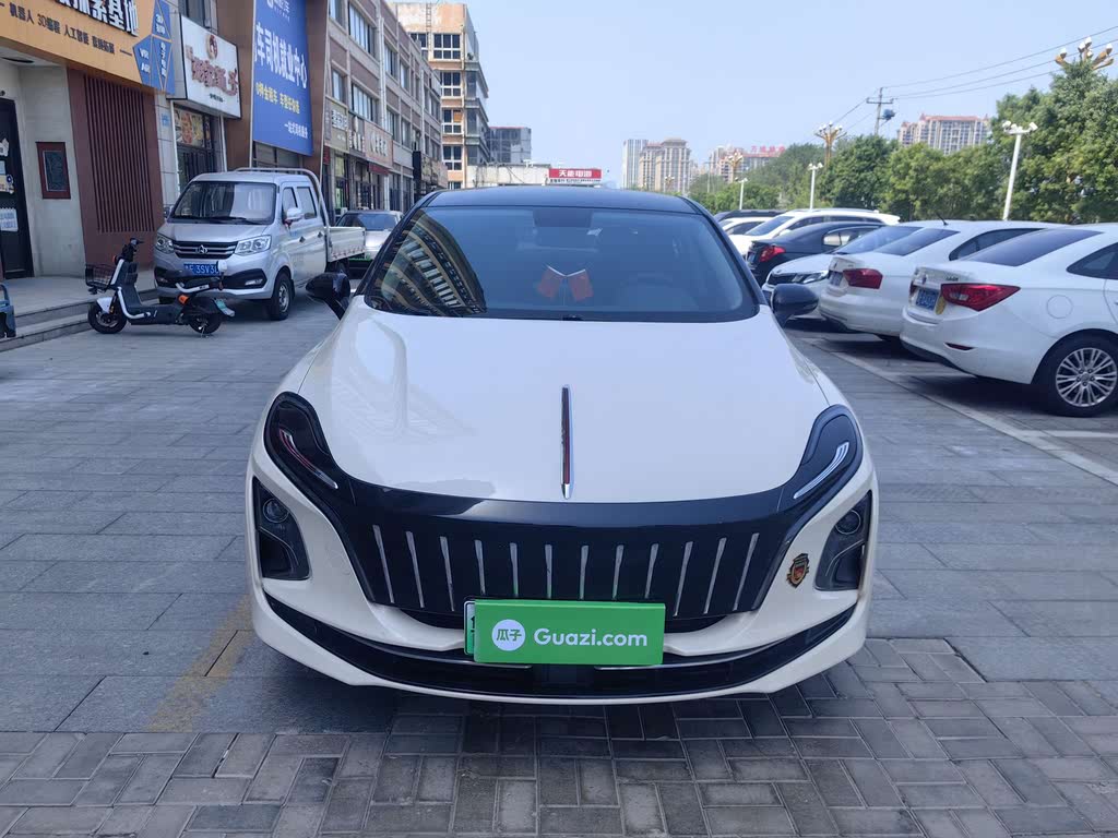 Hongqi E-QM5 2023 620km PLUS
