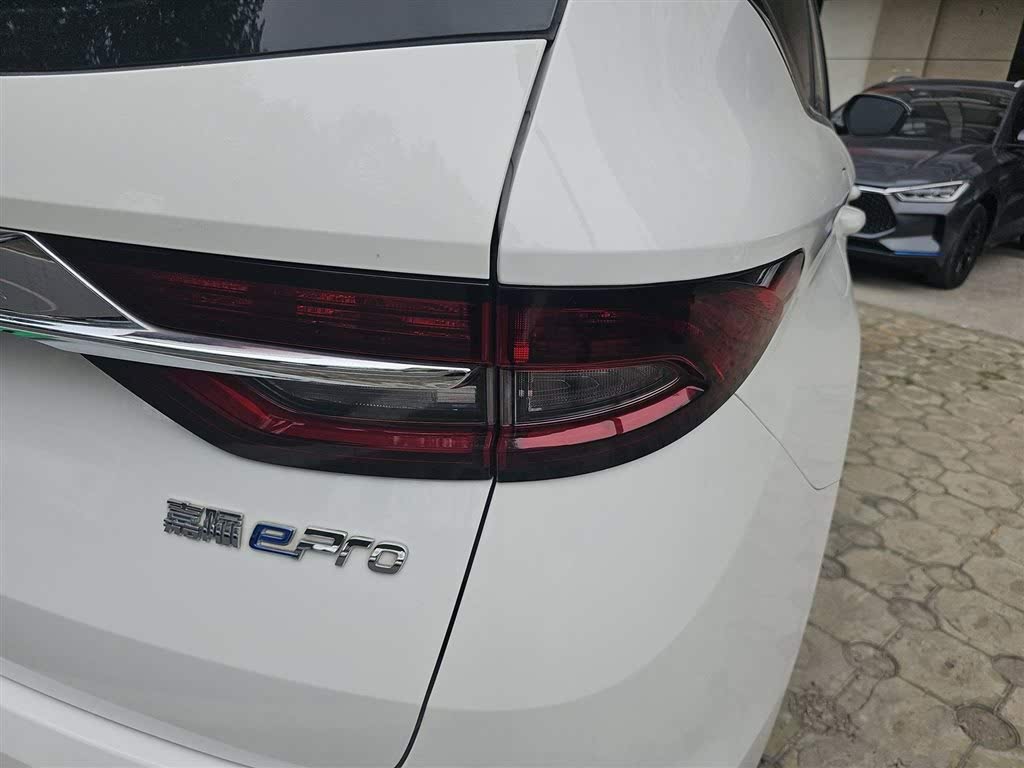Geely Jiaji New Energy 2022 1.5TD PHEV Platinum Comfort