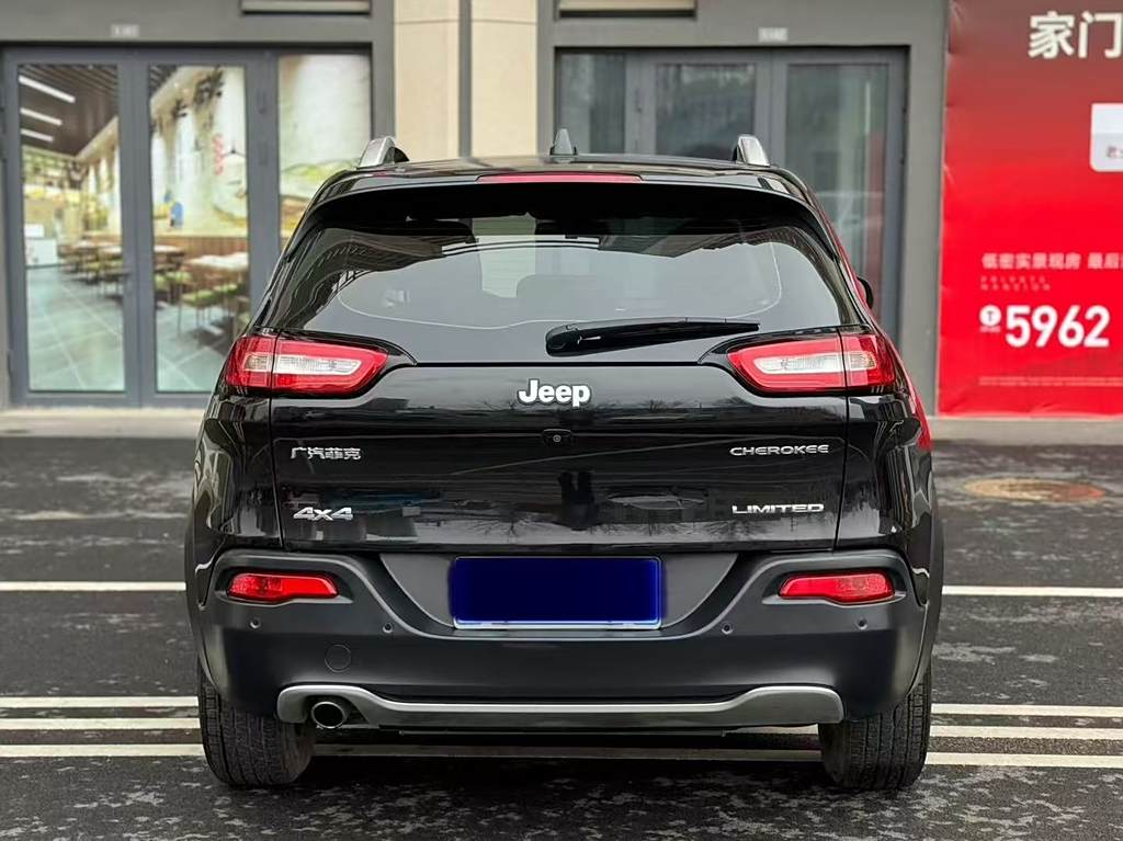 Jeep Cherokee (KL) 2.0L 2WD Safety Enhanced Edition 2020