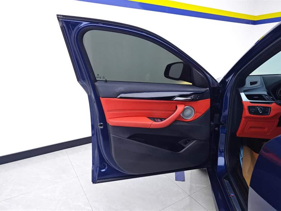 BMW X2 sDrive25i M Sport Package 2021 года