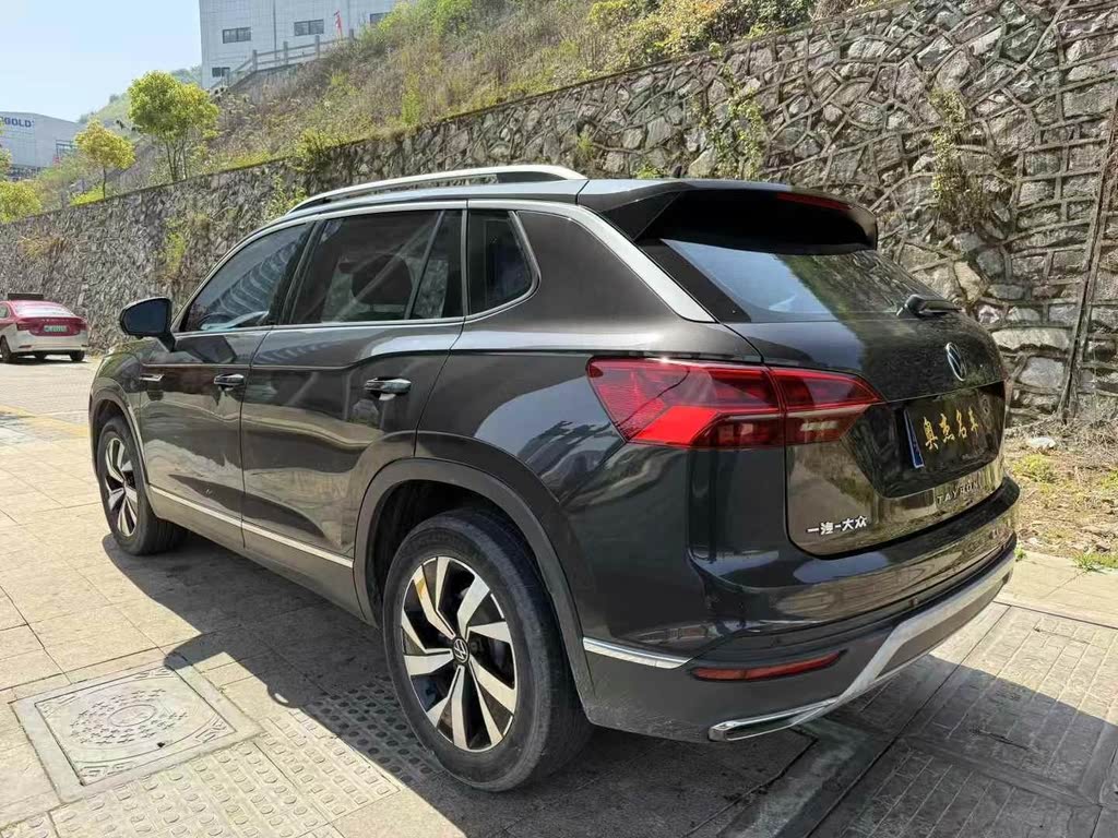 Volkswagen Tayron 280TSI AT Luxury Connect, 2022