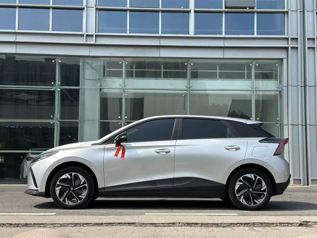 MG4 EV 2023 Champion Edition (запас хода 415 км)