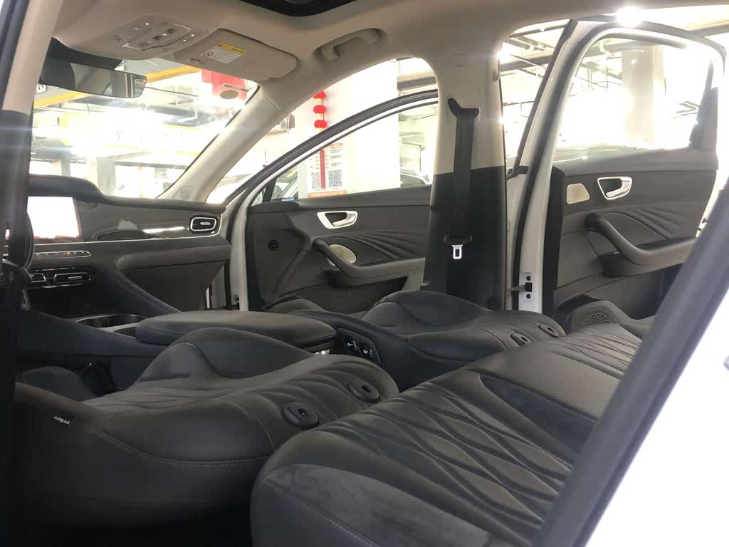 Roewe D7 2023 EV 510 км Flagship (задний привод)