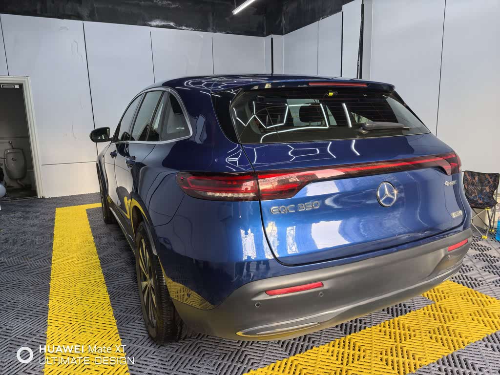 Mercedes-Benz EQC 350 4MATIC 2021 года
