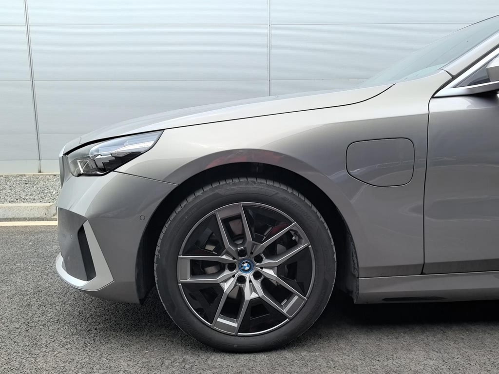 BMW i5 eDrive35L Luxury Line 2024