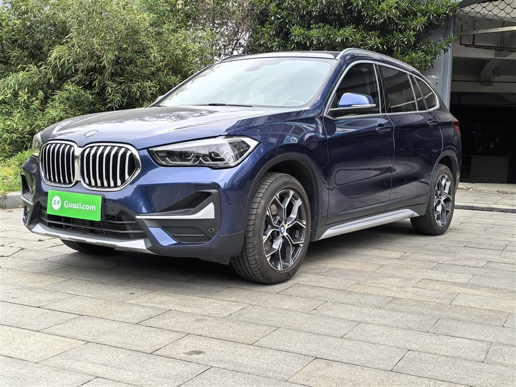 BMW X1 sDrive20Li (G20) 2020 года, комплектация Premium