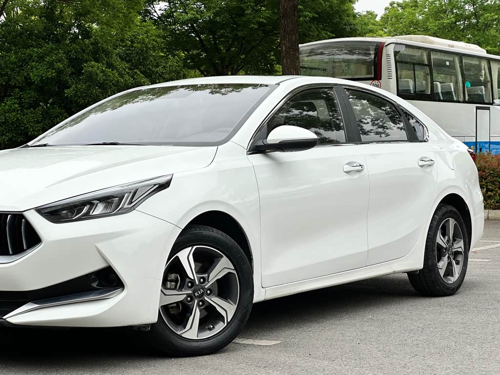Kia K3 1.5 CVT Intelligent Connect Edition 2020