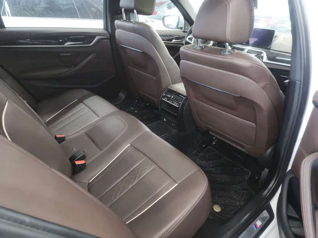 BMW 5 Series 525Li M Sport Package 2021