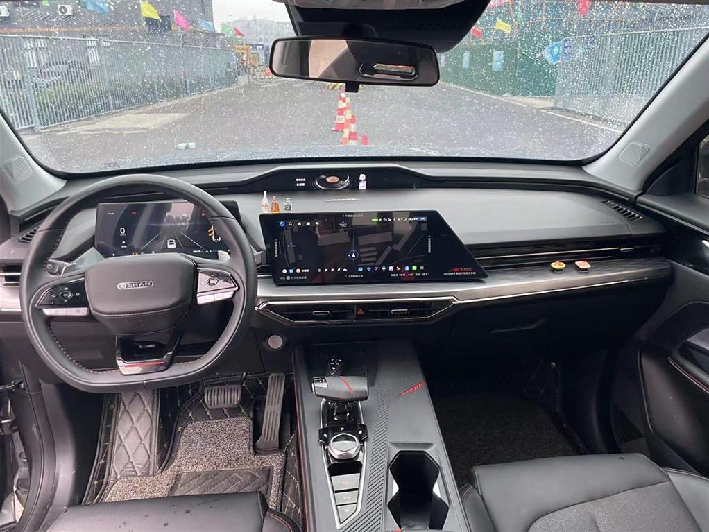 Changan Oshan Z6 1.5T DCT iShare 2022