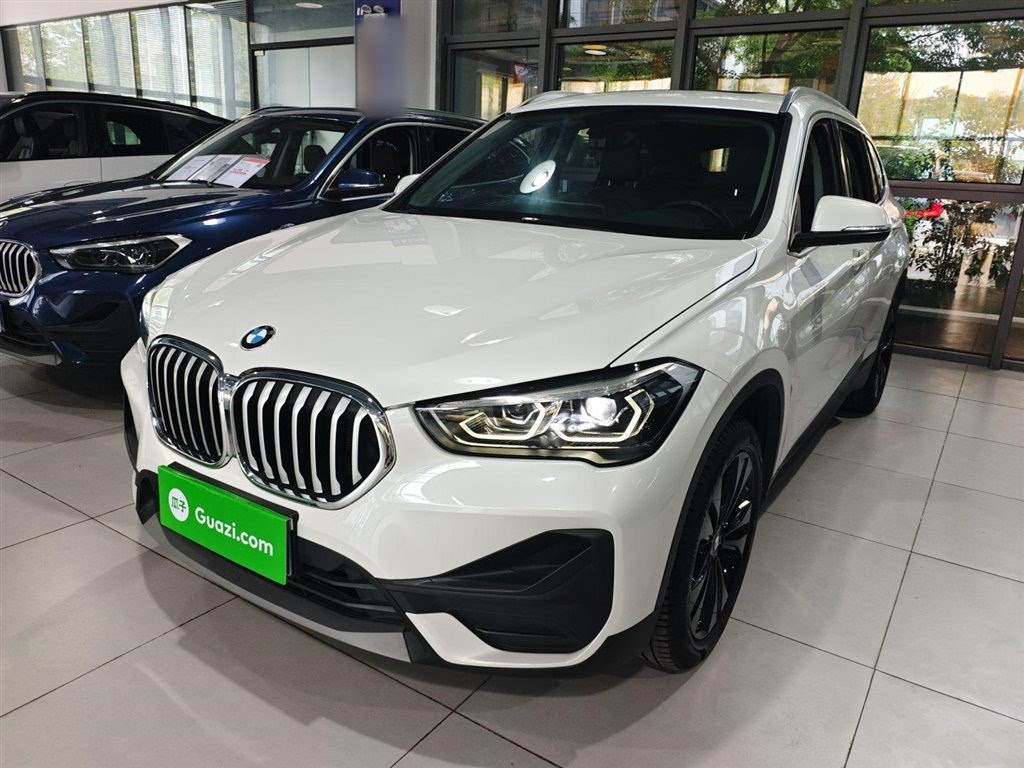BMW X1 sDrive20i 2021 модельного года, комплектация Fashion.
