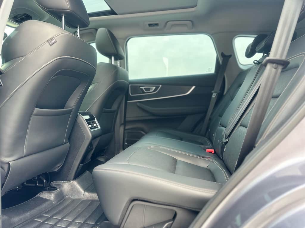 Chery Tiggo 8 2022 1.5T MT Special Edition 5 seats
