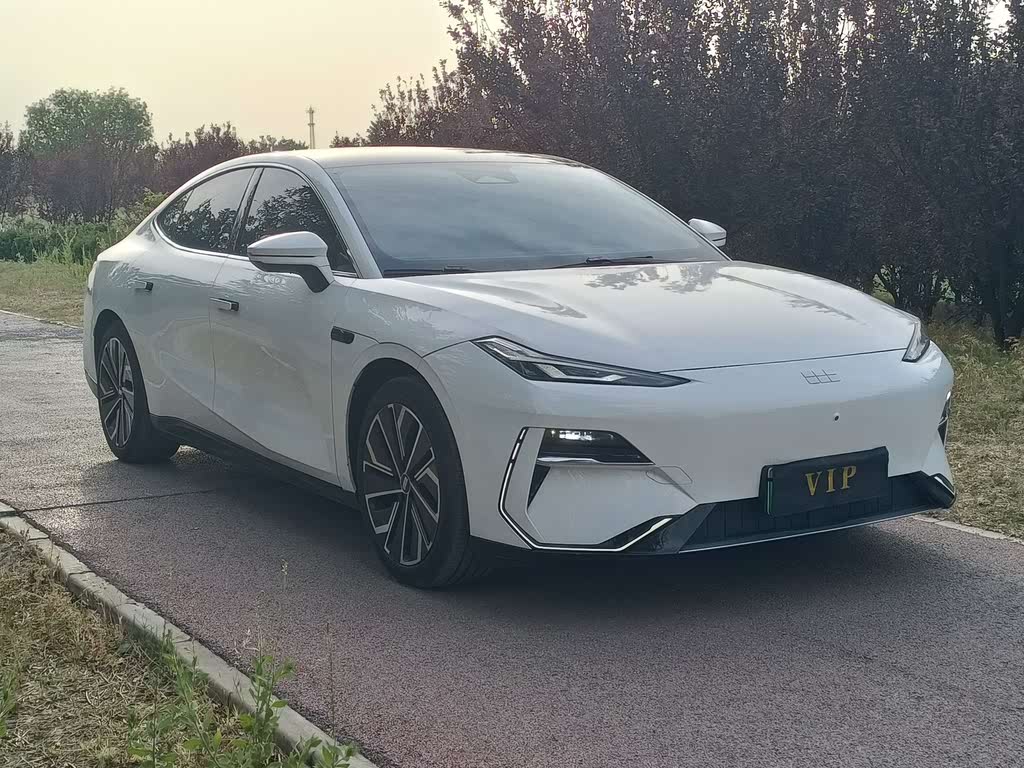 Galaxy E8 2024 550 km RWD Max
