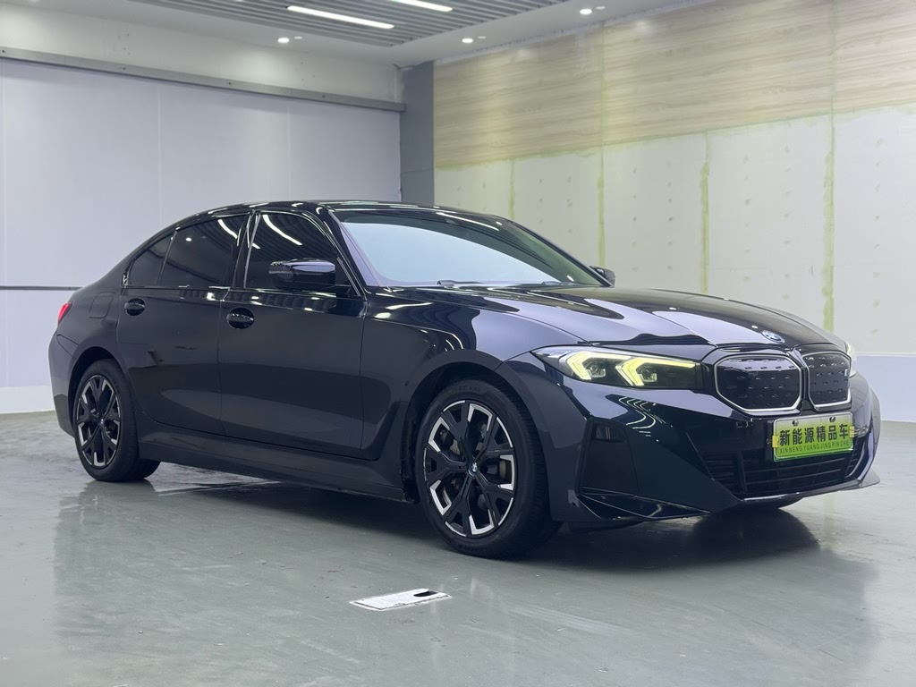 BMW i3 eDrive35L (2022)