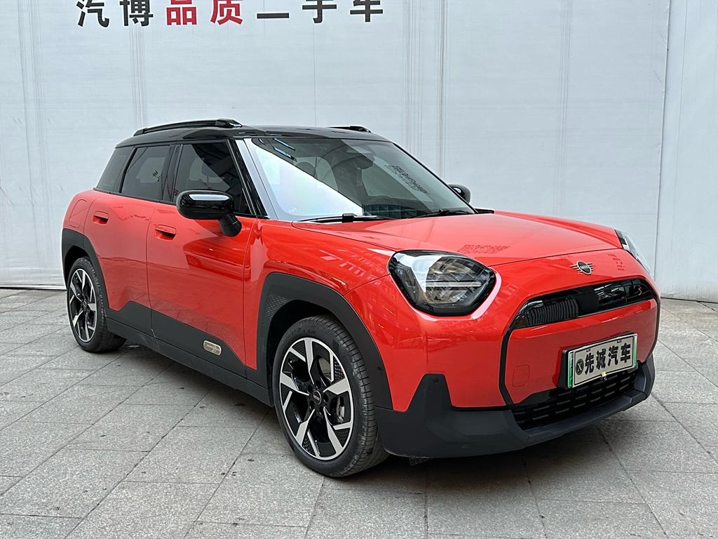 Электромобиль MINI Aceman E Classic 2024
