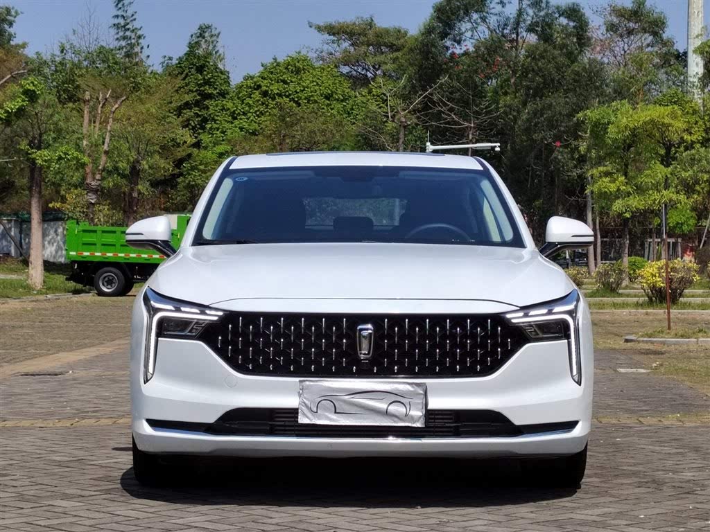 Benteng B70 (III поколение) 1.5T AT "Leyang" 70th Anniversary Edition (2023)