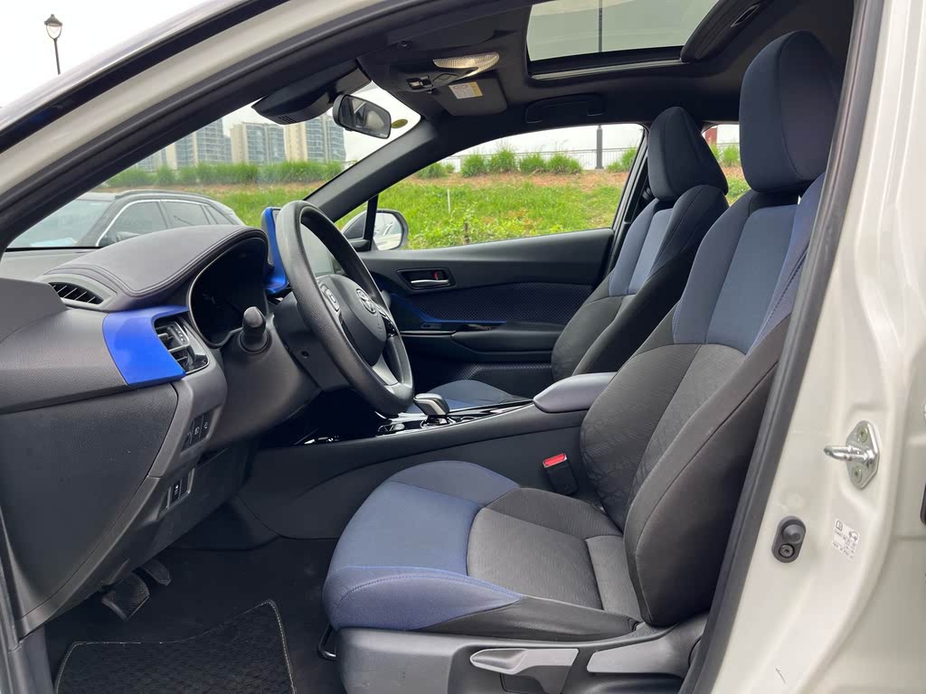 Toyota C-HR EV (2020) Luxury Panoramic Roof Version