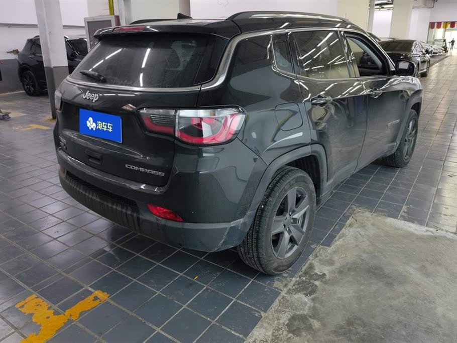 Jeep Compass 220T AT Comfort 2021