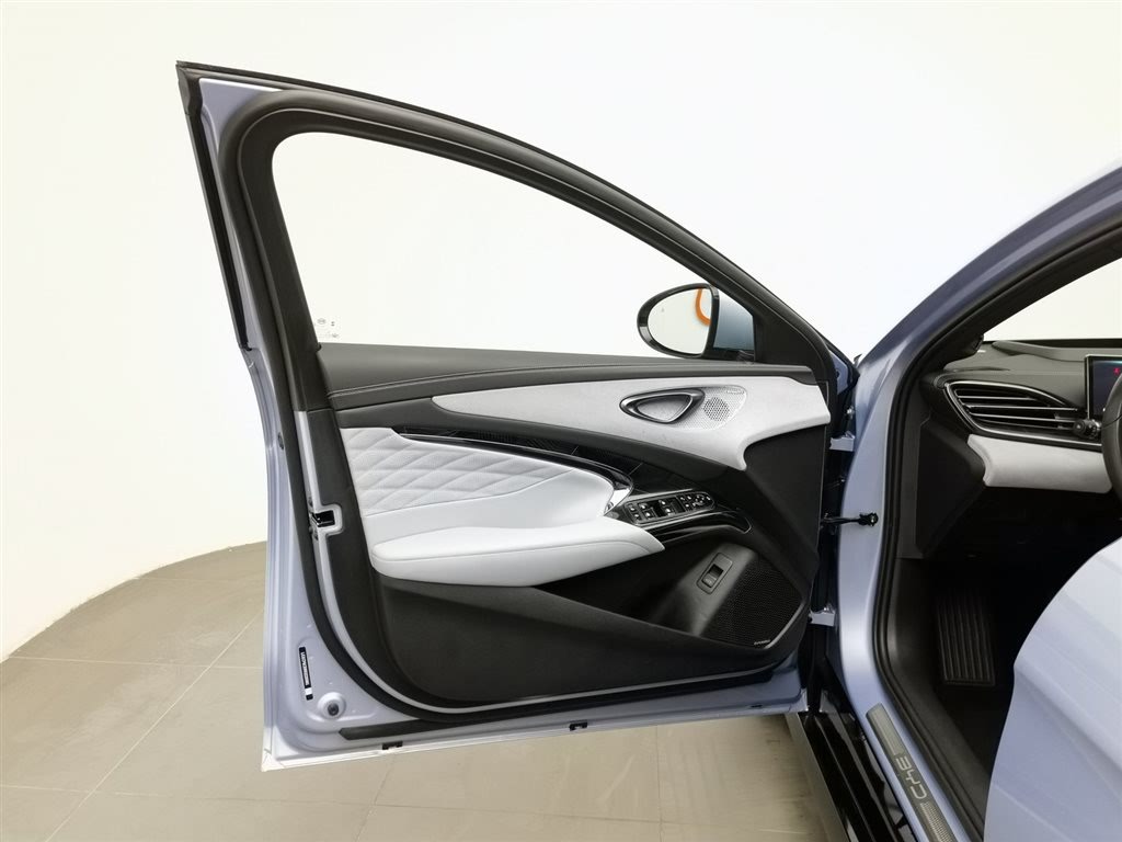 BYD Seal 2022 650 км, полноприводная версия Performance