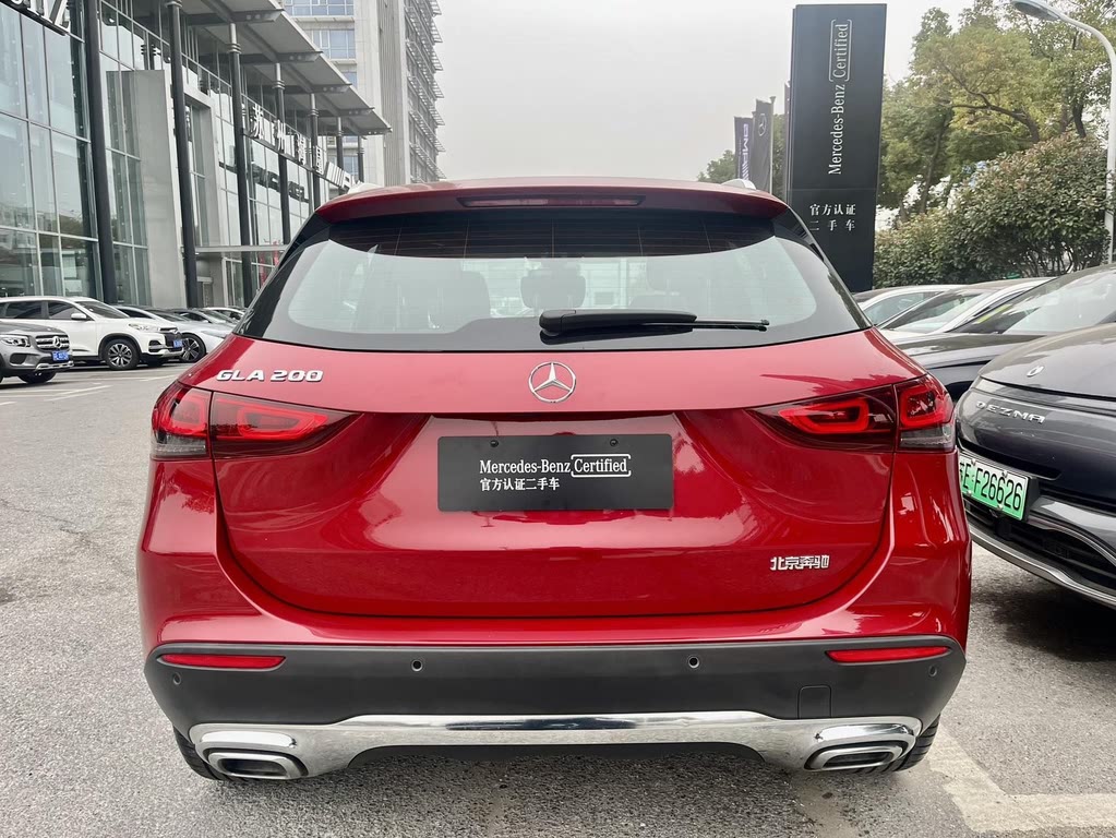 Mercedes-Benz GLA 200 2022 года