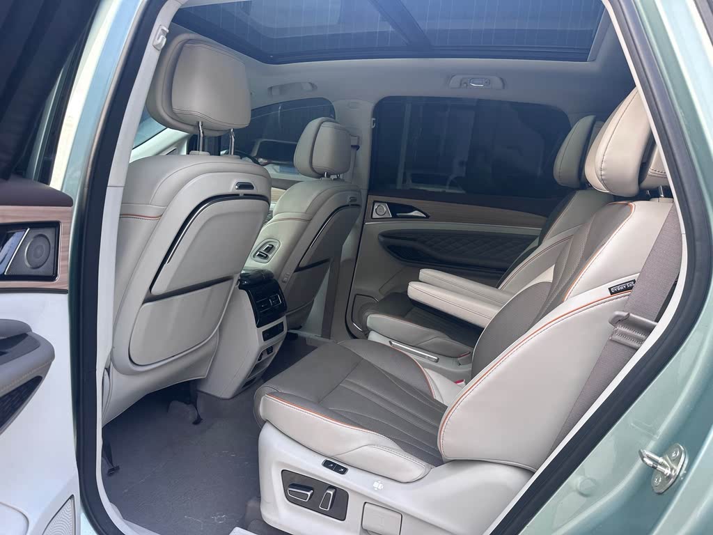 Forthing Yacht 2022 1.5T DCT Wave Edition