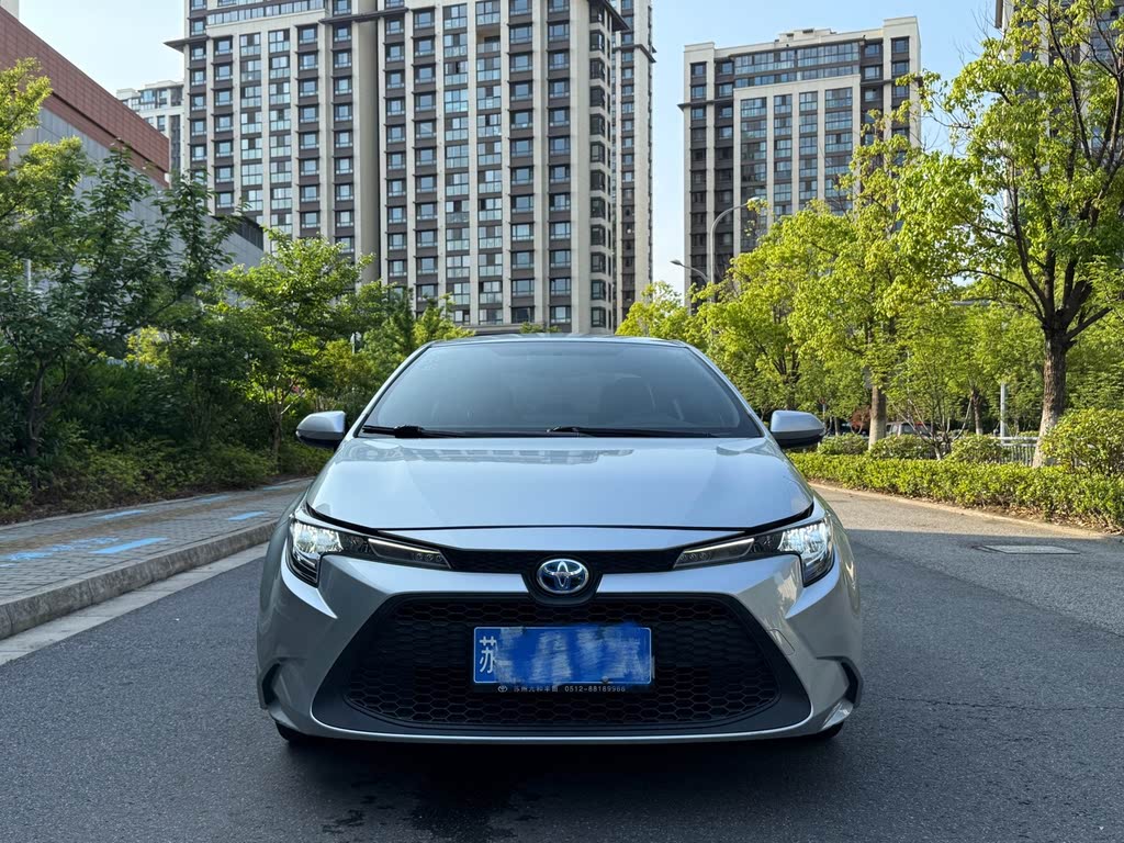Toyota Corolla (Levin) Hybrid 1.8H E-CVT 2021 года, комплектация "Актив"