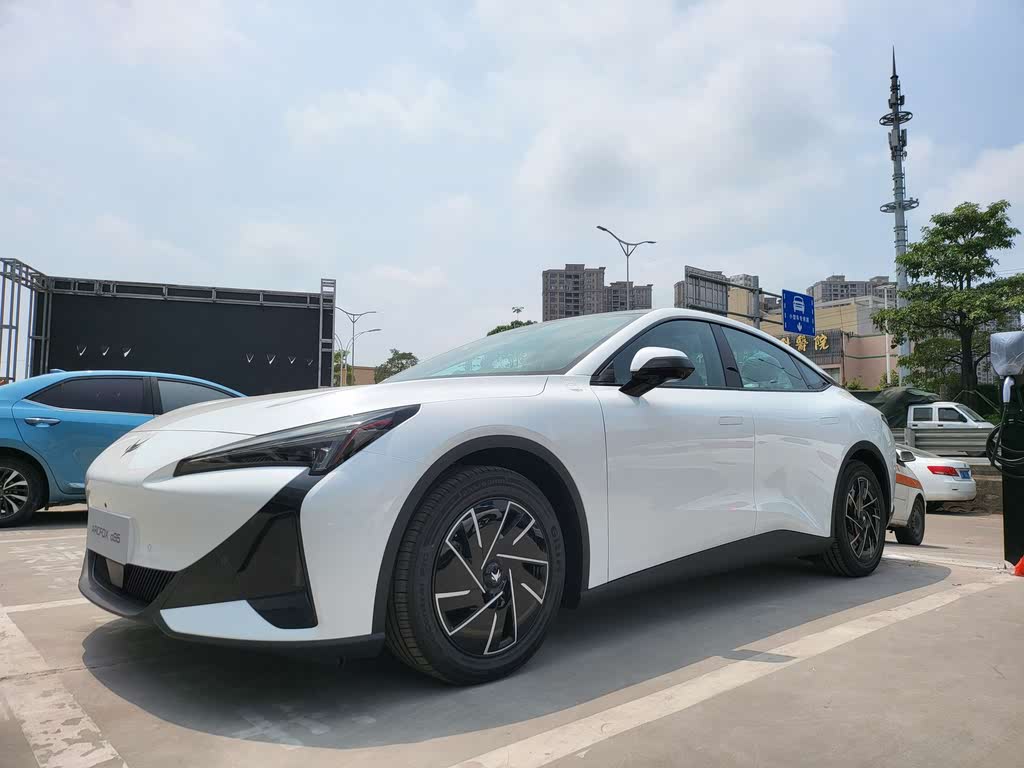 Arcfox Alpha S5 2025 560PRO 185kW