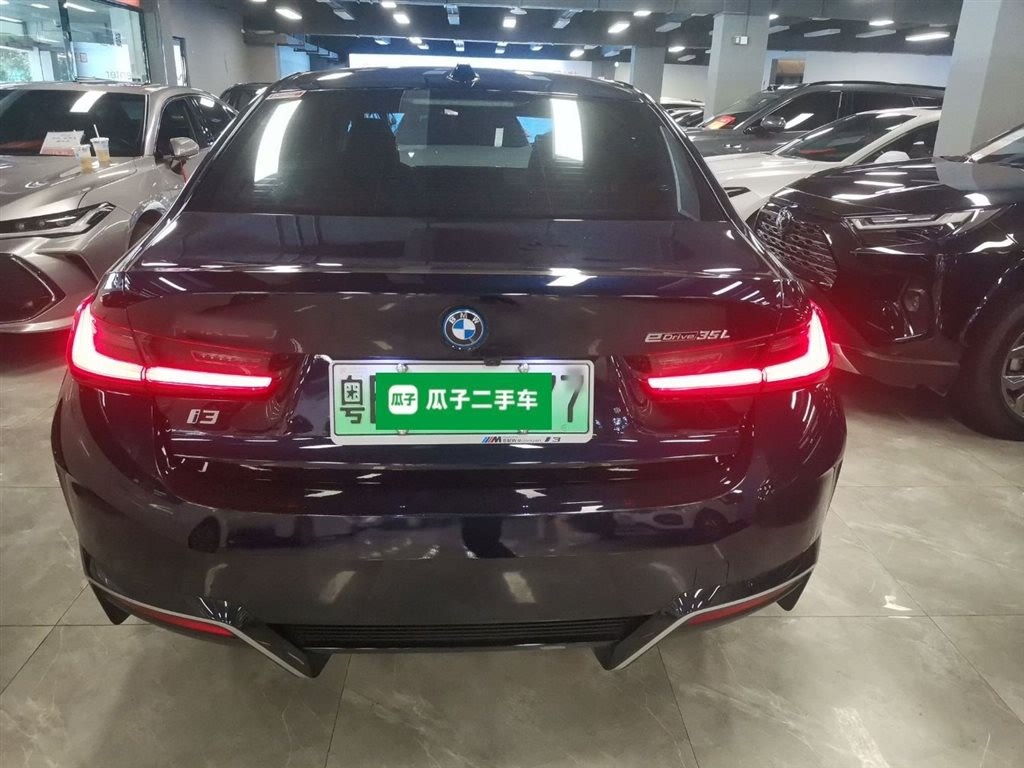 BMW i3 eDrive35L 2022