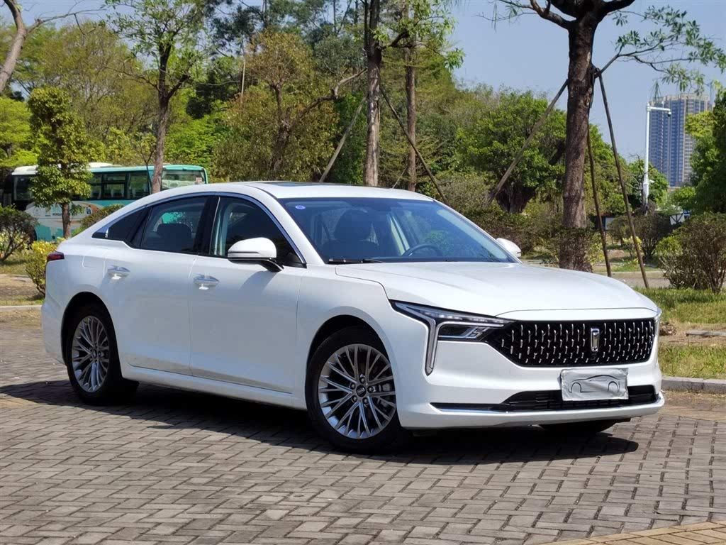 Benteng B70 (III поколение) 1.5T AT "Leyang" 70th Anniversary Edition (2023)