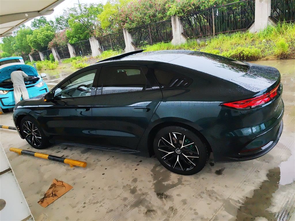 BYD Han EV 610KM 2022 Полноприводная Qian Shan Cui Limited Edition
