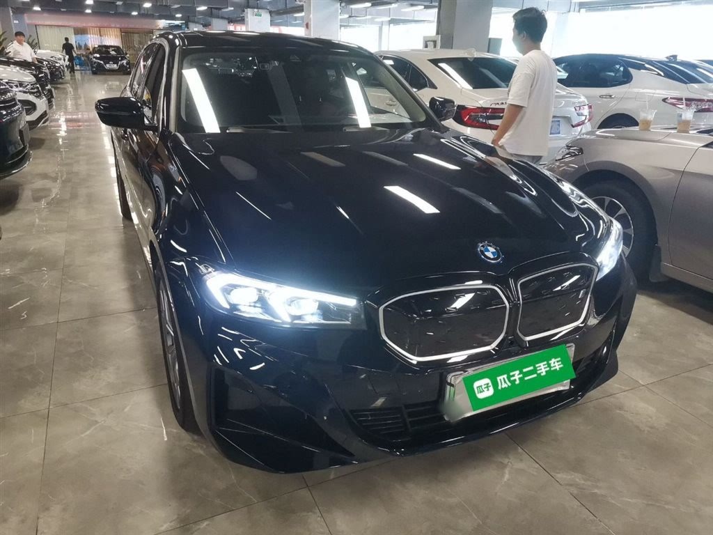 BMW i3 eDrive35L 2022
