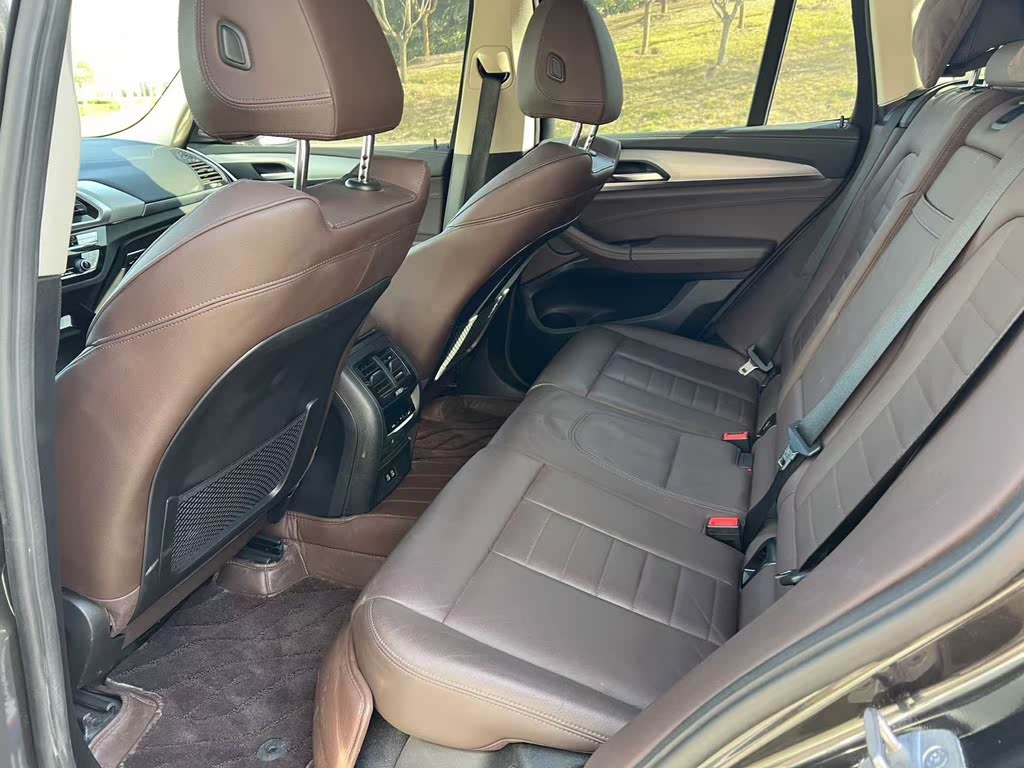 BMW iX3 2021 Leading Edition